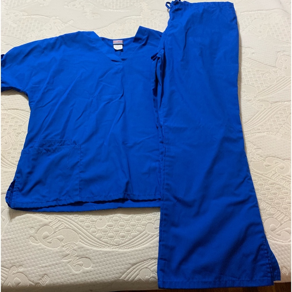 6 pairs of Ladies Cherokee scrubs sz Large